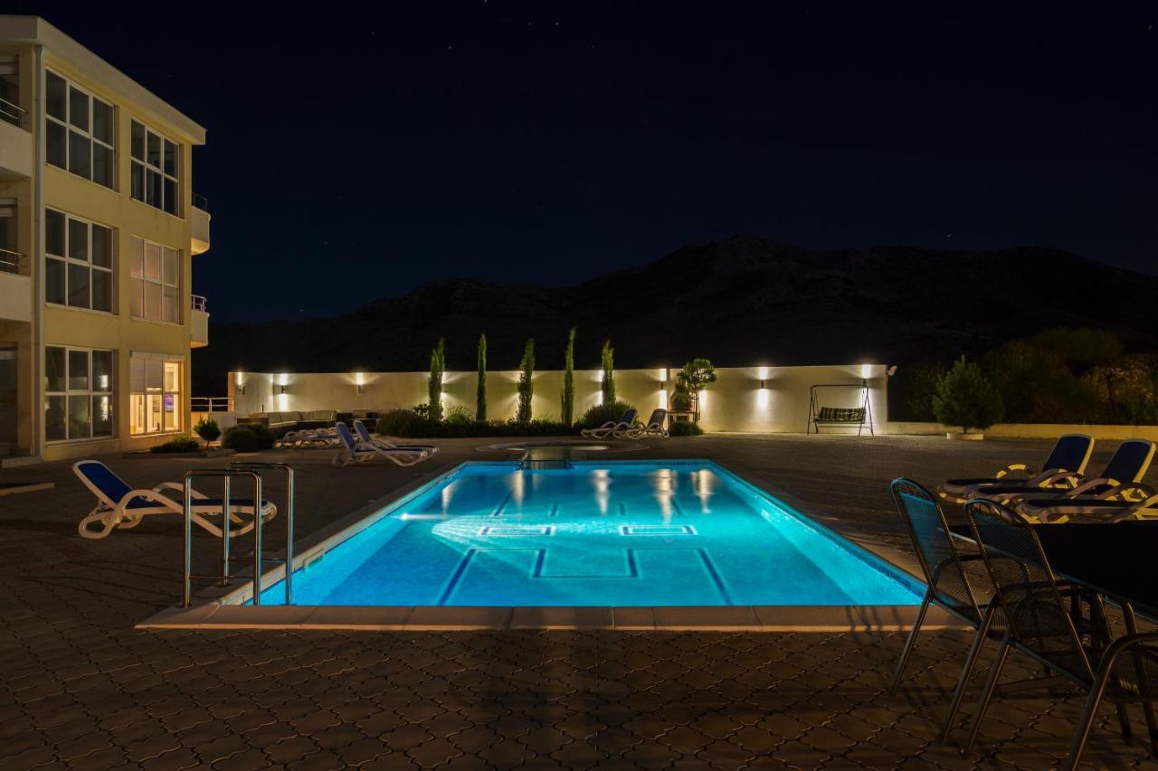 Luxury Apartment Petra Ravno Eksteriør bilde